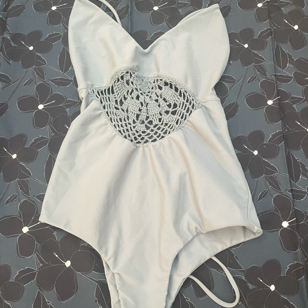 Benoa one piece